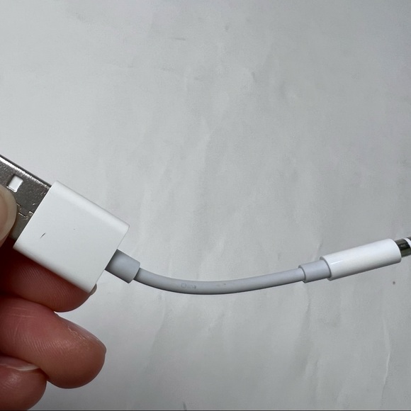 Never Used - Apple Adapter - 3.5mm headphone jack to USB - Picture 4 of 4